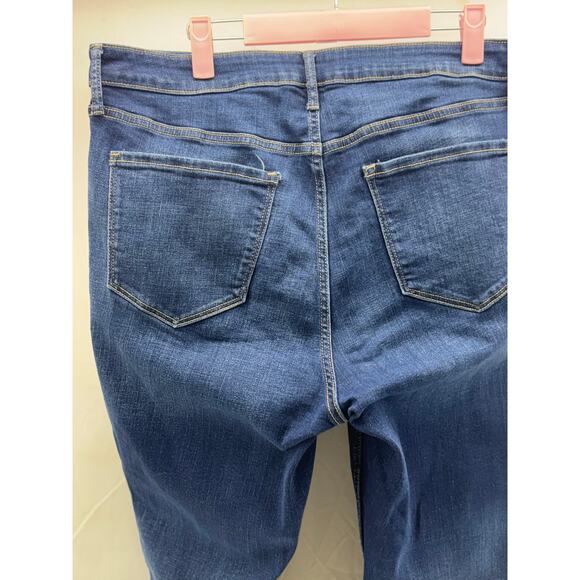 Old Navy women’s 16 rockstar, high-rise skinny jeans - Picture 3 of 8